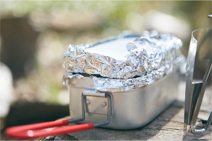 フタを乗せたメスティン