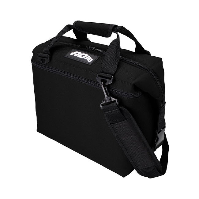AO Coolers 12パック キャンバス ソフトクーラー