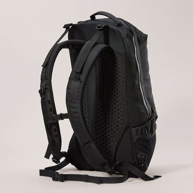 ARC'TERYX アークテリクス アロー22バックパック｜SUNDAY MOUNTAIN