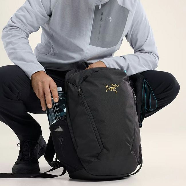 アークテリクス ×パレス　マンティス　ブラック ARC'TERYX（アークテリクス） Mantis 26 Black (マンティス26