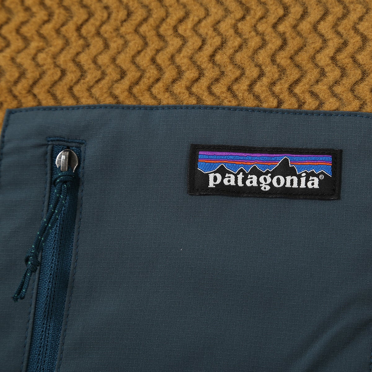 patagonia パタゴニア R1エアクルー メンズ｜SUNDAY MOUNTAIN