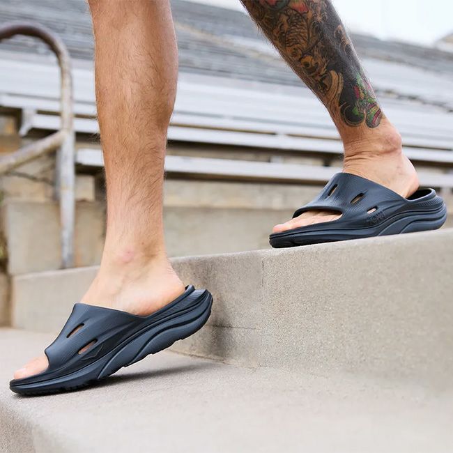 ホカオネオネ　オラリカバリースライド Ora Recovery Slide Sandal 3 | HOKA®