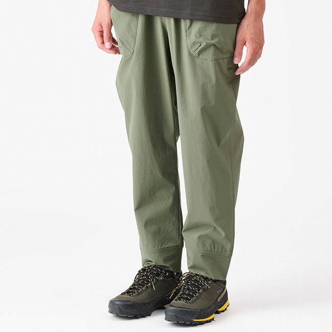 AXESQUIN ELEMENTS アクシーズクインエレメンツ ソフトシェルのパンツ