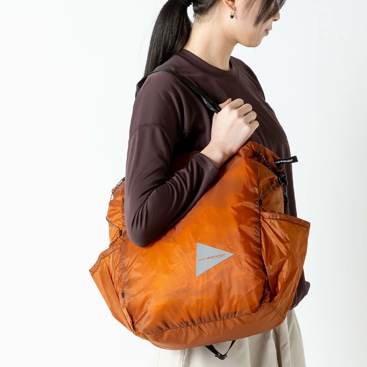 and wander アンドワンダー シルトートバッグ｜SUNDAY MOUNTAIN