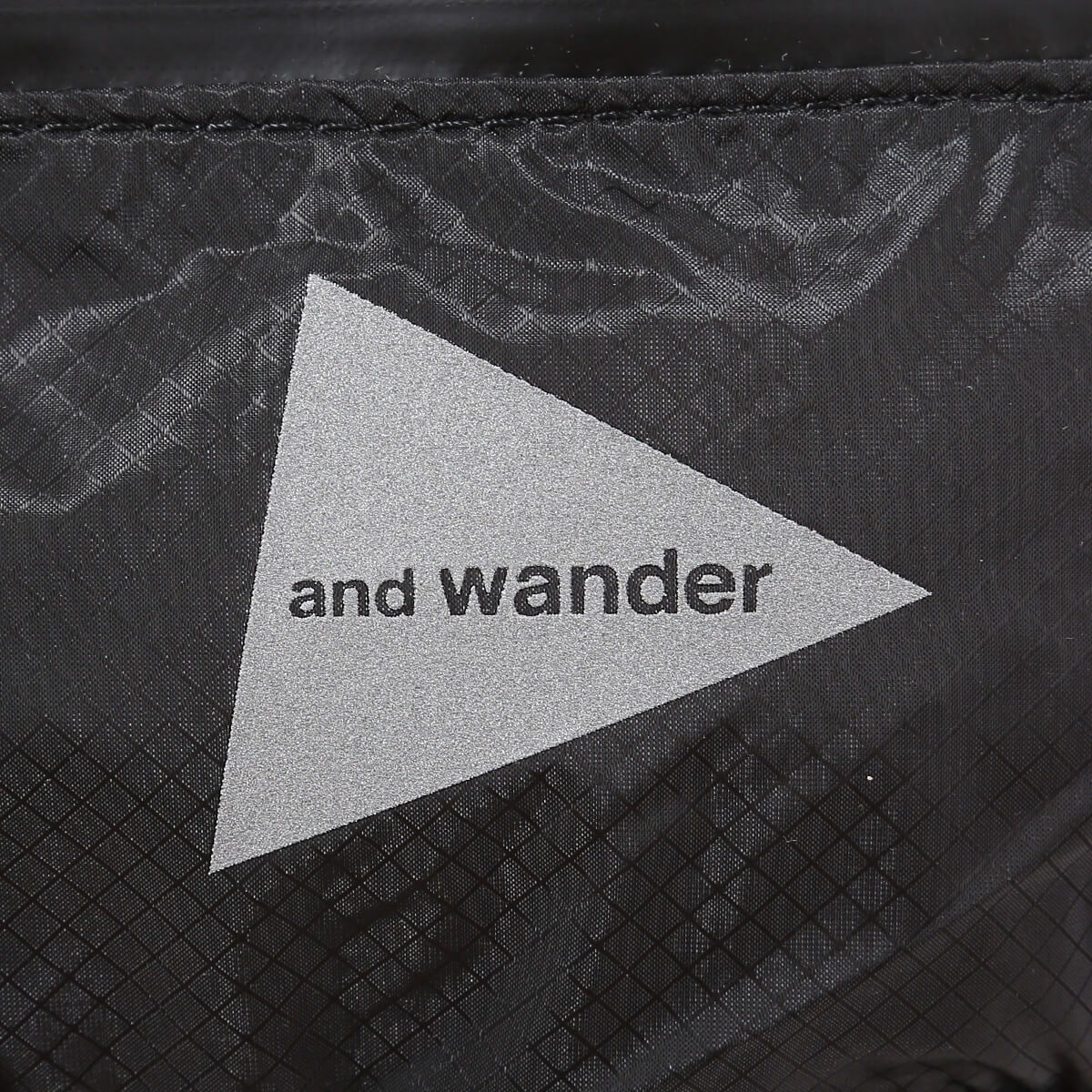 and wander アンドワンダー シルウェストバッグ｜SUNDAY MOUNTAIN