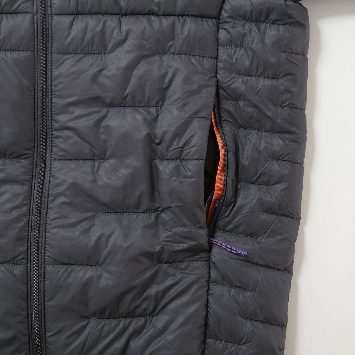 patagonia パタゴニア マイクロパフフーディ メンズ｜SUNDAY MOUNTAIN