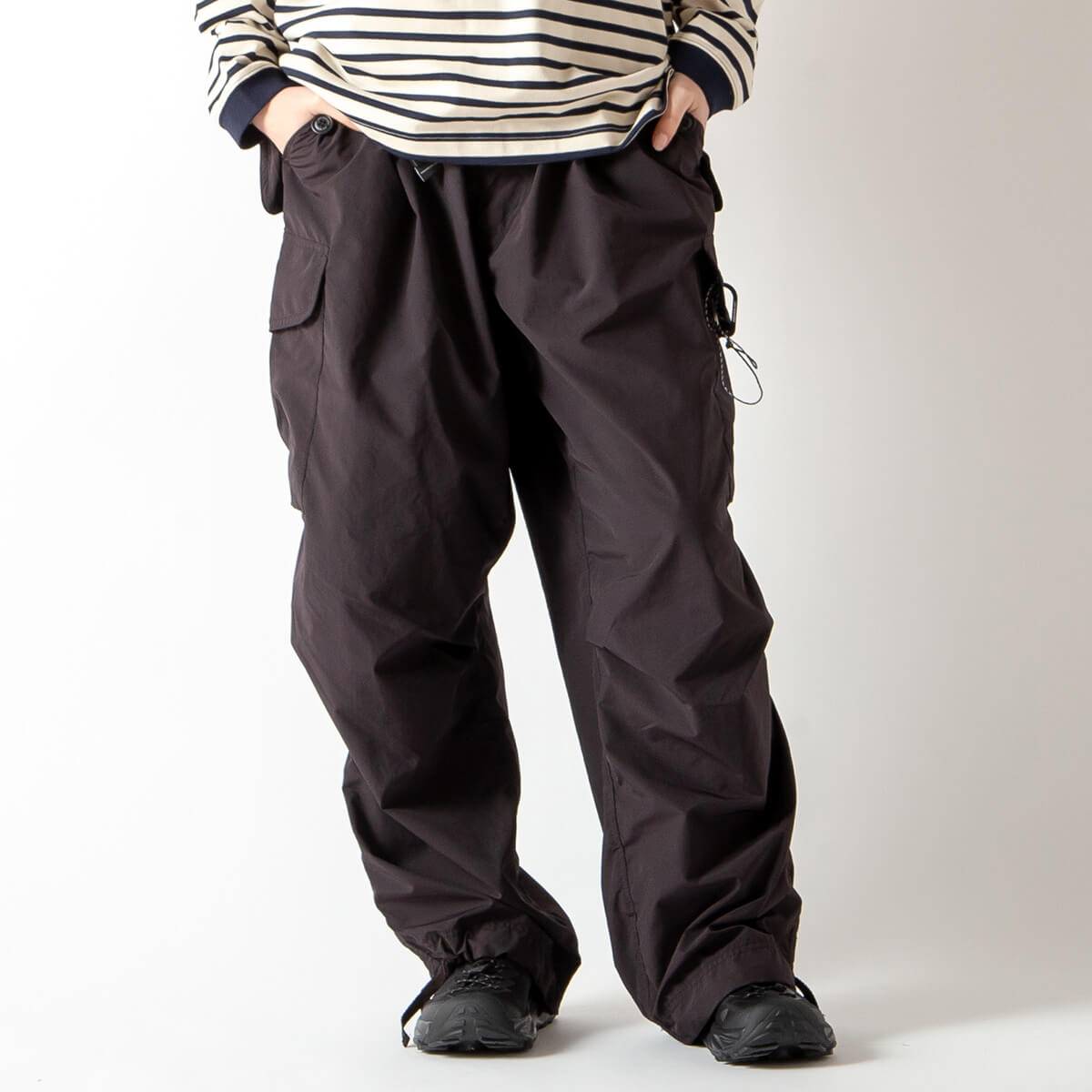 ☆アンドワンダー☆オーバーサイズドカーゴパンツ574-4182169 中古・古着通販】and wander (アンドワンダー) oversized cargo pants