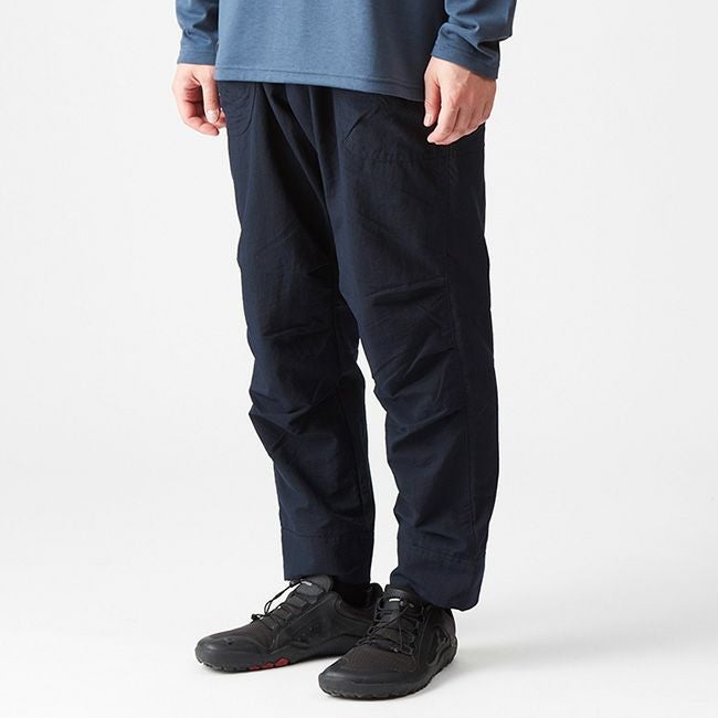 AXESQUIN ELEMENTS アクシーズクインエレメンツ タッサーナイロンのパンツ