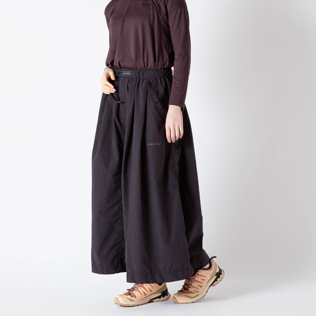 and wander アンドワンダー オーバーサイズカーゴスカート【ウィメンズ