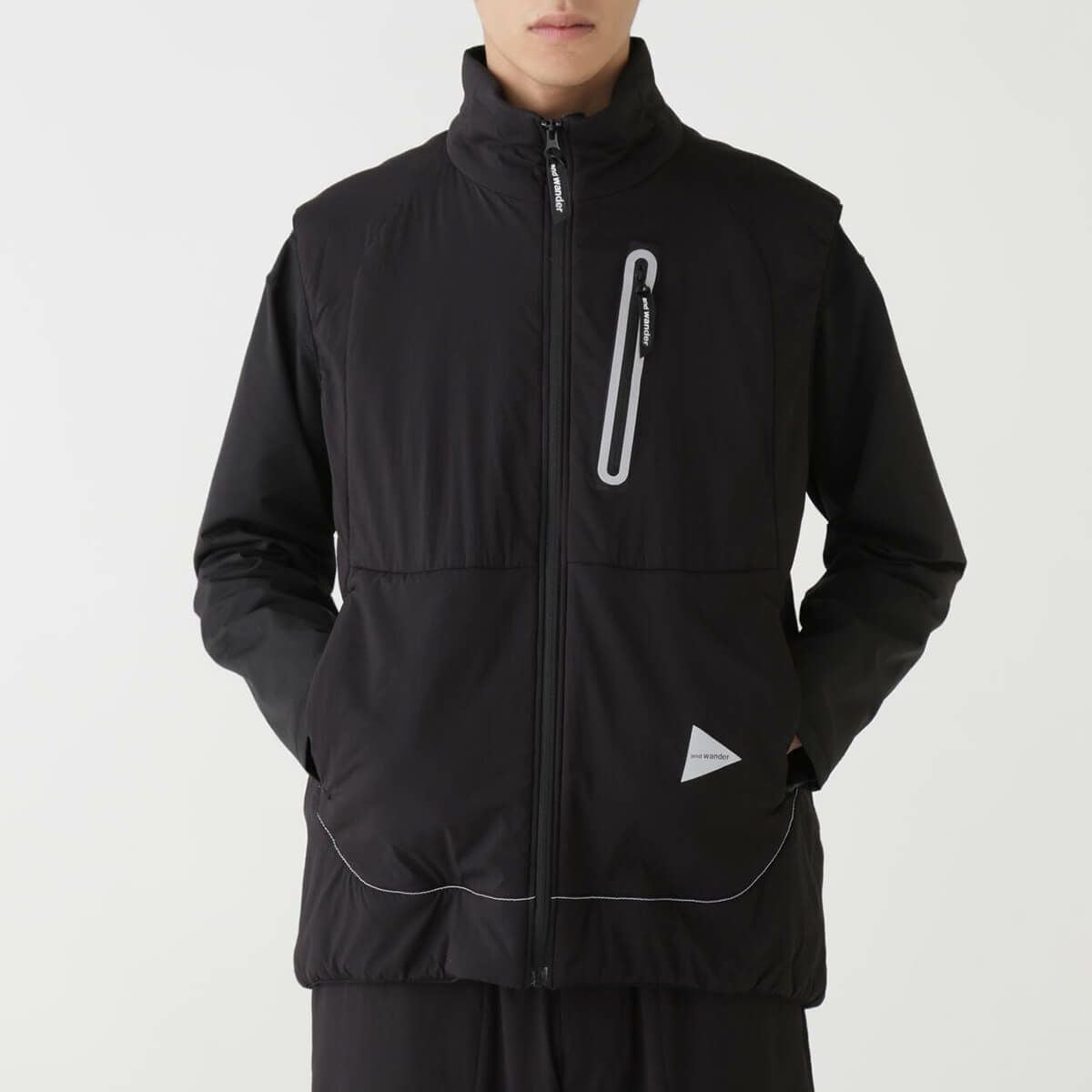 and wander アンドワンダー アルファAIRベスト｜SUNDAY MOUNTAIN