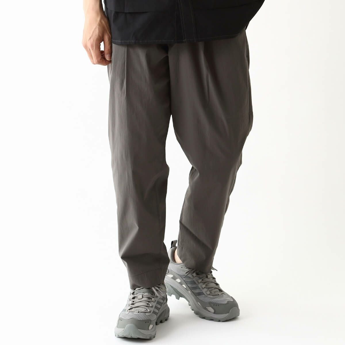 and wander アンドワンダー UVカットストレッチパンツ｜SUNDAY