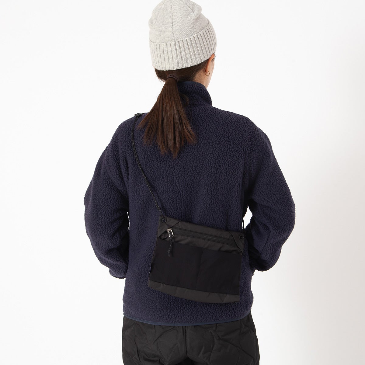 未使用★希少カラー★patagonia パタゴニア テラヴィアサコッシュ 3L patagonia パタゴニア テラヴィアサコッシュ 3L｜SUNDAY MOUNTAIN