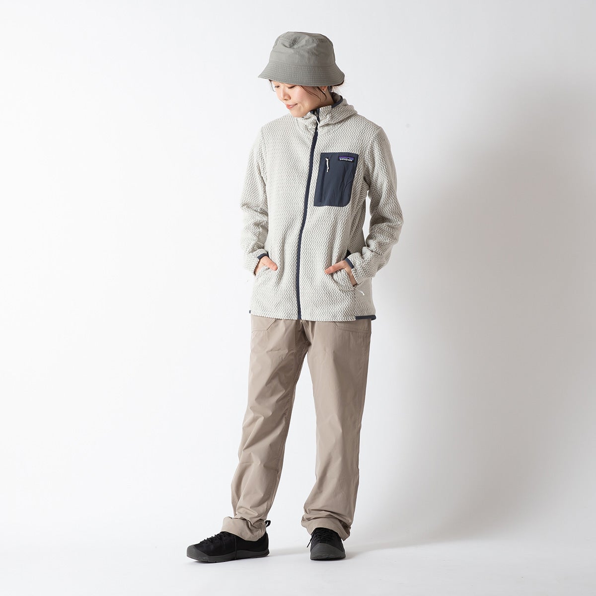 patagonia パタゴニア R1エアフルジップフーディ【ウィメンズ