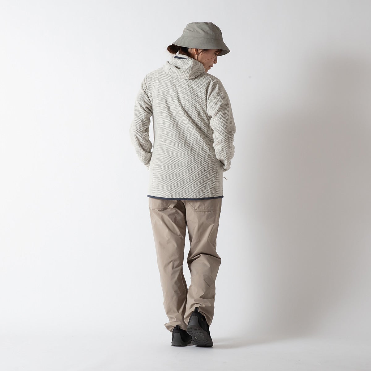 【美品】パタゴニア R1 レディースXS ホワイト（オフホワイト）フルジップ patagonia パタゴニア R1エアジャケット【ウィメンズ】｜SUNDAY