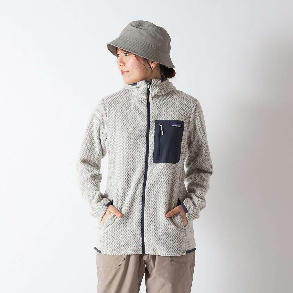 patagonia パタゴニア R1エアフルジップフーディ【ウィメンズ