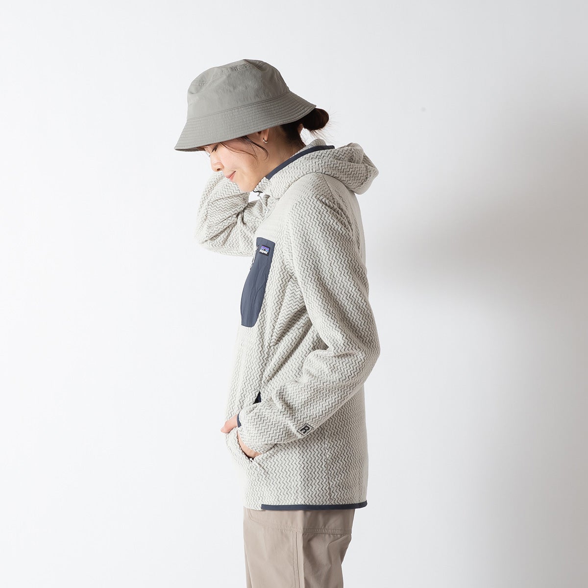 patagonia パタゴニア R1エアフルジップフーディ【ウィメンズ