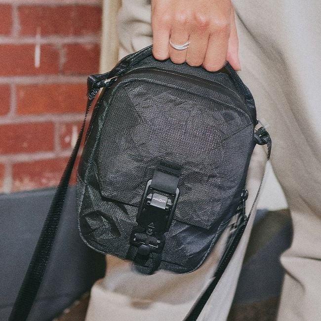 極上美品　AER スリングバッグ　ブラック ！ 極美品】Aer Day Sling 3 X-Pac スリングバッグ｜Yahoo!フリマ（旧