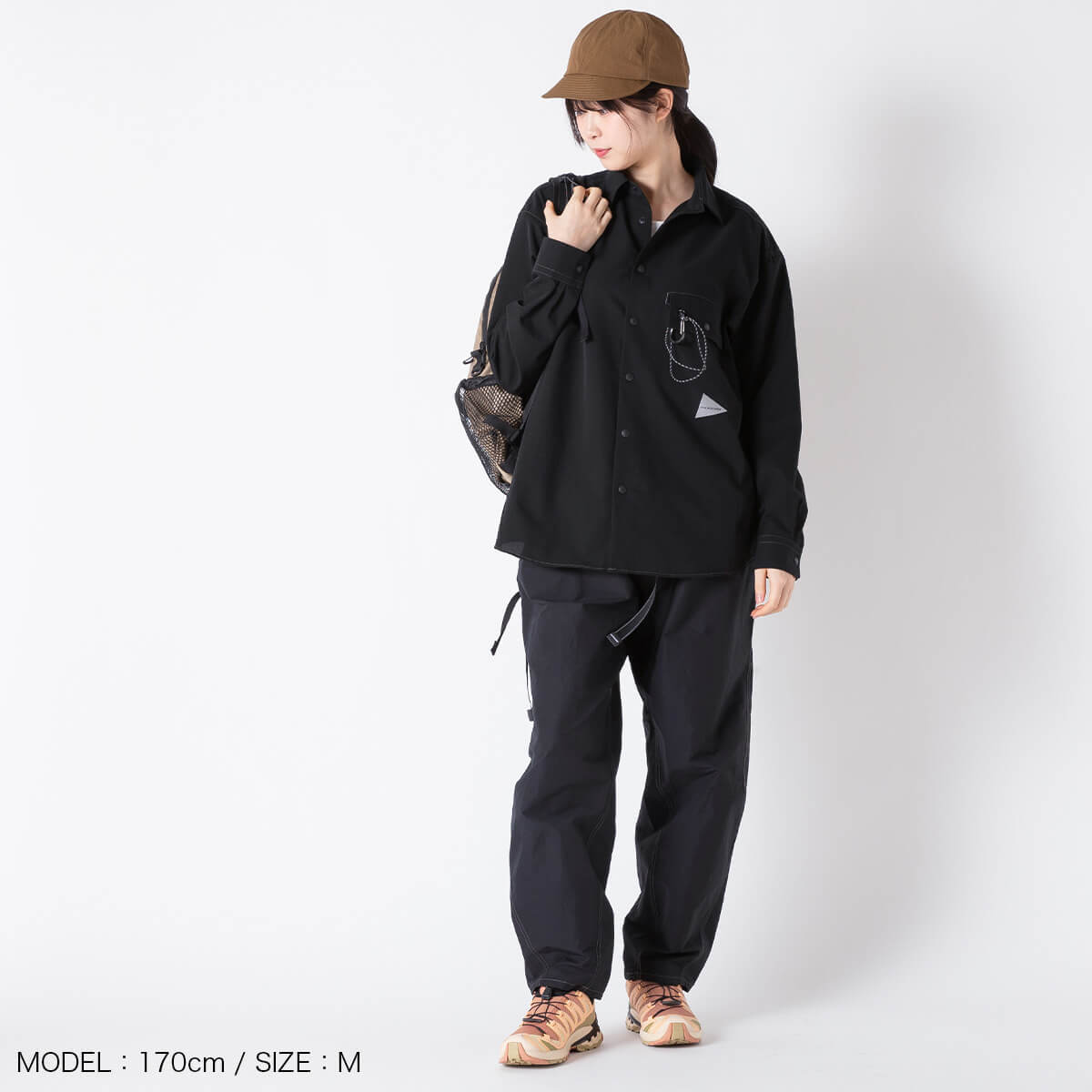 and wander アンドワンダー オットマンクロスワイドパンツ｜SUNDAY