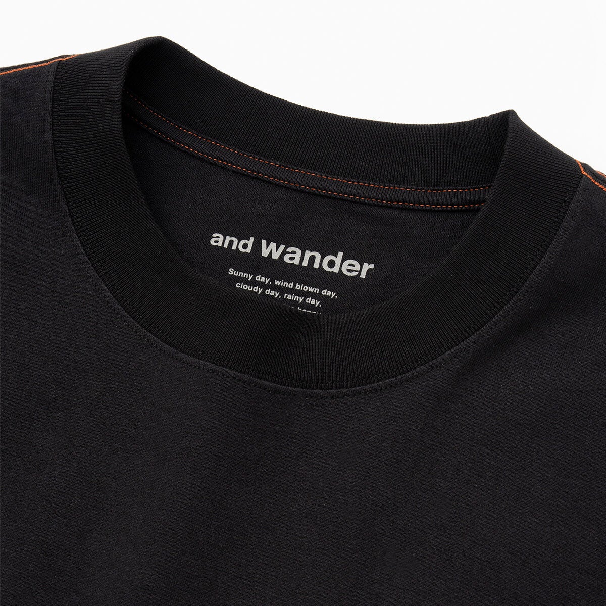 ROA × and wander ロア×アンドワンダー ロゴプリンテッドT｜SUNDAY
