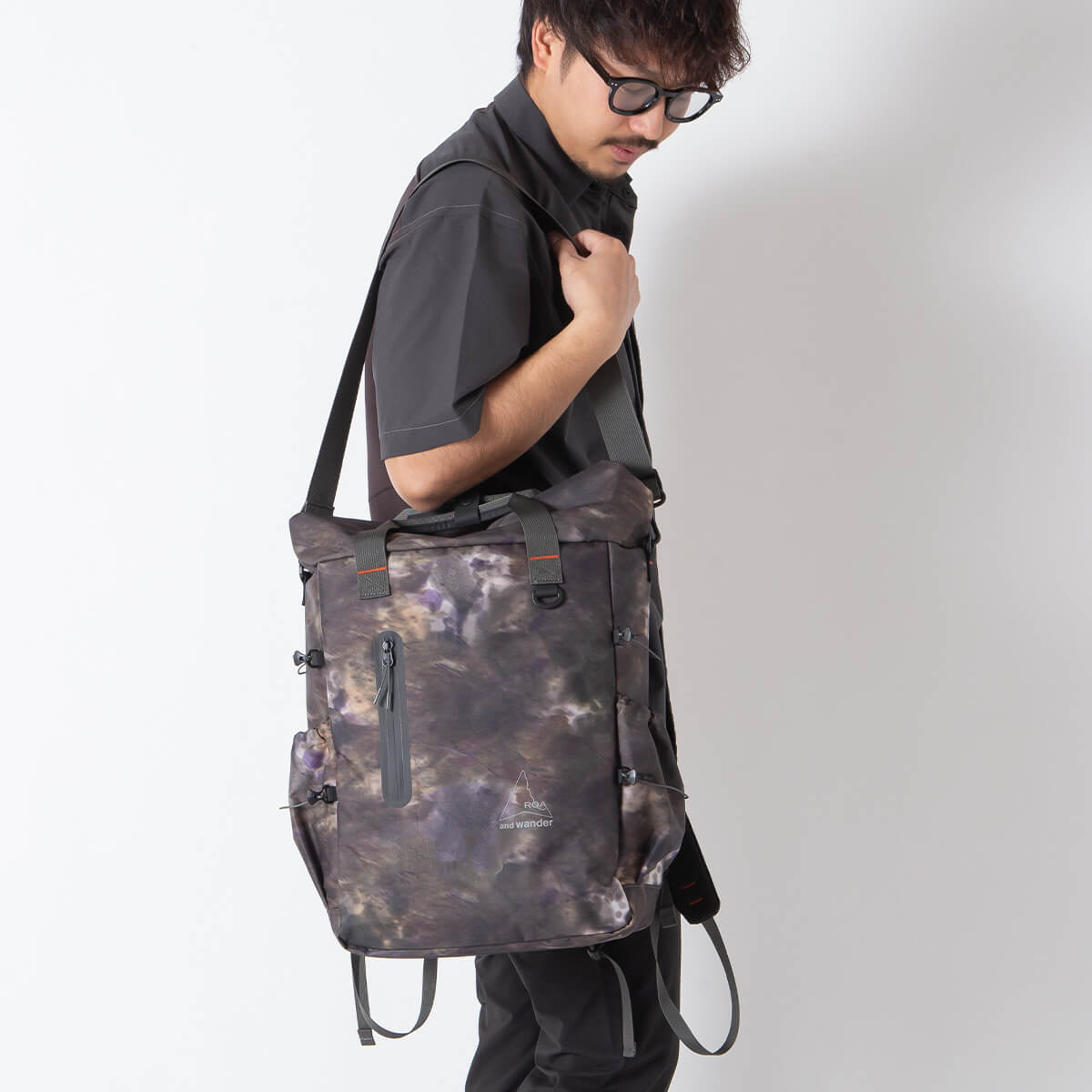 ROA × and wander ロア×アンドワンダー 2ウェイトートバッグ｜SUNDAY