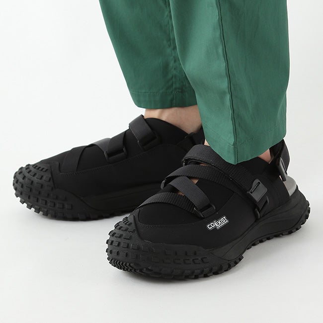 CMF OUTDOOR GARMENT コムフィアウトドアガーメント アプローチ02