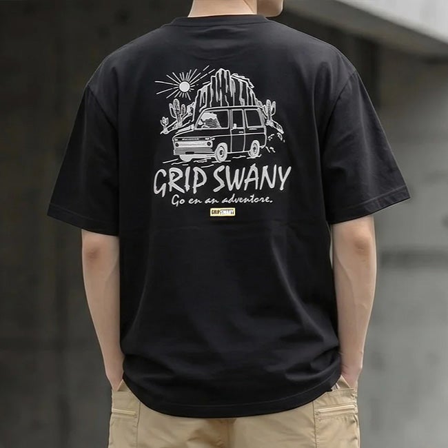 GRIP SWANY グリップスワニー トラベリングベアーTEE｜SUNDAY MOUNTAIN