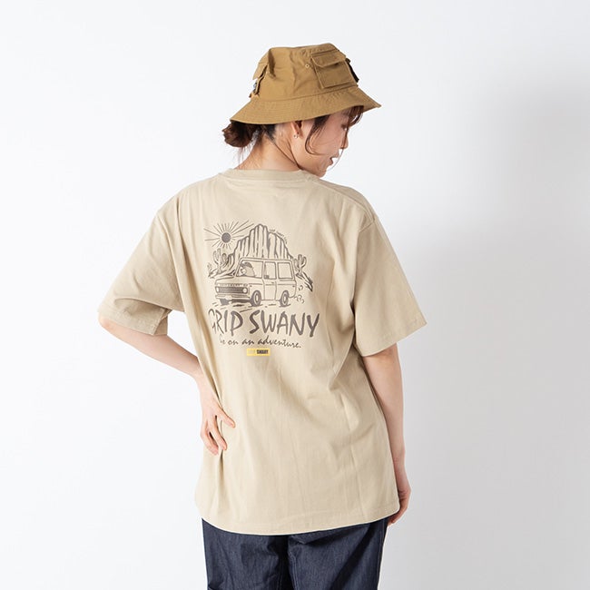 GRIP SWANY グリップスワニー トラベリングベアーTEE｜SUNDAY MOUNTAIN
