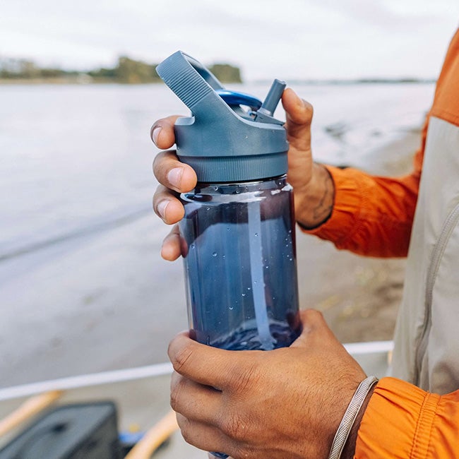 YETI イエティ 25oz(750ml) ウォーターボトルwithヨンダーストロー