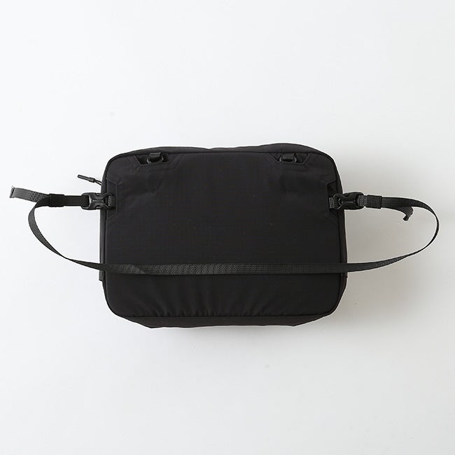 CMF OUTDOOR GARMENT コムフィアウトドアガーメント サコッシュモッド